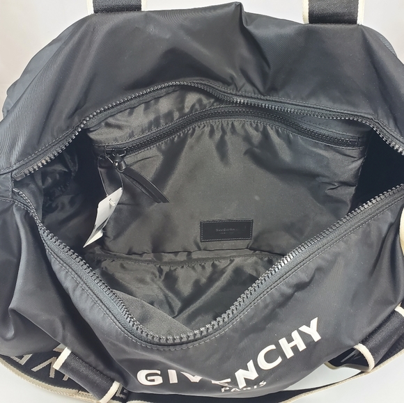 NWT$1385 Givenchy Black Gym Duffle Nylon Bag - Picture 8 of 16